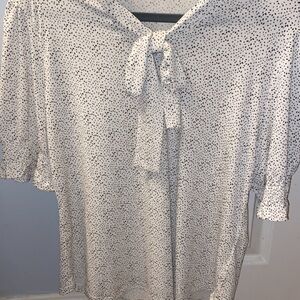 Adrianna Papell Polka Dot Blouse size Large, Excellent Condition Workwear
